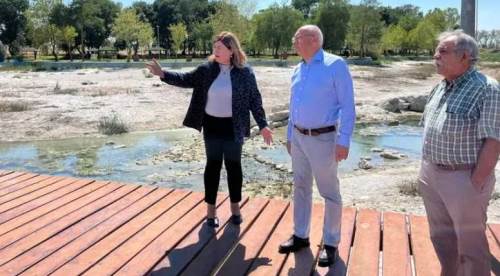 Zehra Konakçı çayına üç şeker atmış