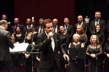 Zekai Tunca 50’İnci Sanat Yılını Bilecik’Te Kutladı
