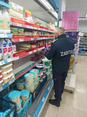 Zincir Markette Tarihi Geçmiş Ürüne El Kondu
