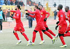 Zirveye emin adımlarla