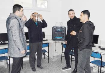 Zor Günlerde Meslek Liseleri Görev Başında
