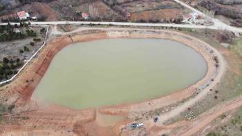 (Özel) Kütahya Demirciören Göleti’Nde Kuraklık: Su Seviyesi Yüzde 40’A Düştü
