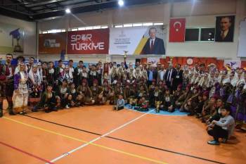 Afyonkarahisar’Da Kulüpler Arası Halk Oyunları Yarışması Sona Erdi
