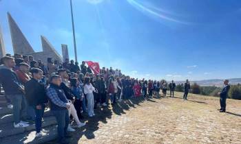 Altıntaş Myo Öğrencileri İlk Derslerini Tarihi Zafertepe Anıtı’Nda İşledi
