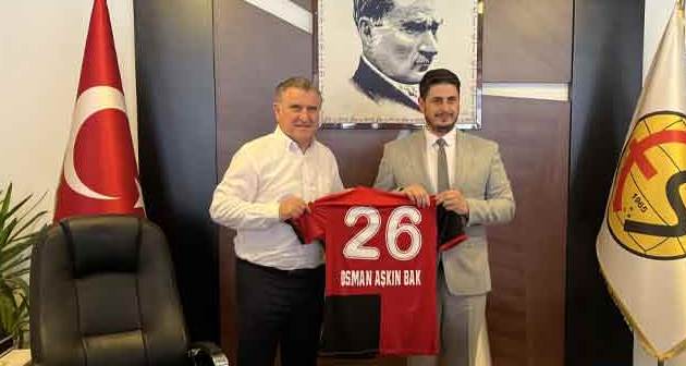 Bakandan Eskişehirspor'a destek sözü! 
