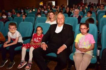 Başkan Bakkalcıoğlu Dünya Çocuk Günü’Nde Çocuklarla Bir Araya Geldi
