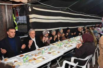 Başkan Bakkalcıoğlu Hayırsever Vatandaşın İftar Yemeğine Katıldı
