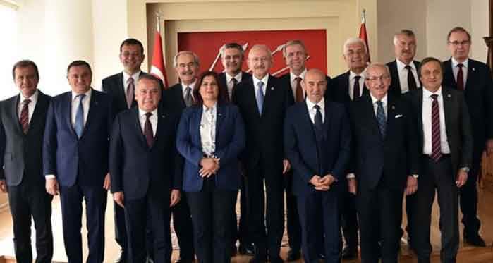 Başkanlar İzmir'de nöbette!