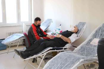 Bilecik İl Jandarma Komutanlığı Personeli Kan Bağışında Bulundu
