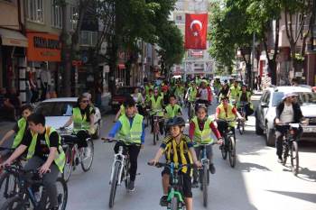 Bilecik’Te 19 Mayıs Gençlik Haftası Etkinlikleri Bisiklet Turuyla Başladı
