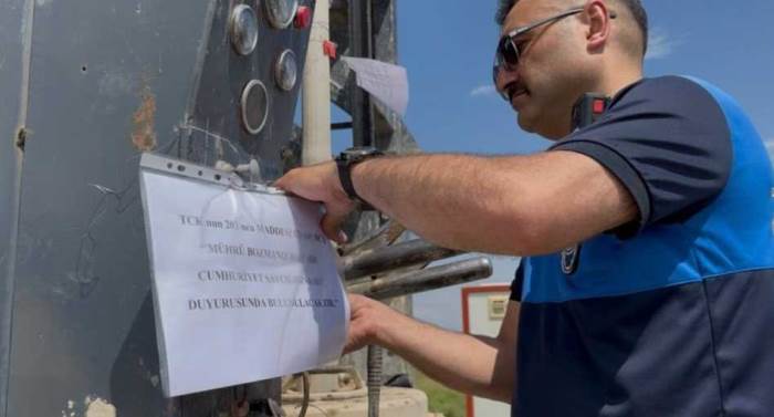 Bolvadin’de mühürlenen sıcak su kuyusunda karışıklık Bolvadin’de mühürlenen sıcak su kuyusunda karışıklık