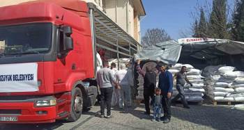 Bozüyük Belediyesi’Nin Un Yüklü 11’İnci Yardım Tırı Kahramanmaraş’A Ulaştı
