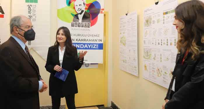 Büyükerşen, Eskişehir'de gençlerin projelerini inceledi