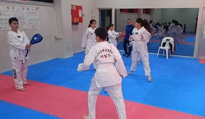 Çamlıca Spor Salonu, genç taekwondoculara ev sahipliği yapıyor Çamlıca Spor Salonu, genç taekwondoculara ev sahipliği yapıyor