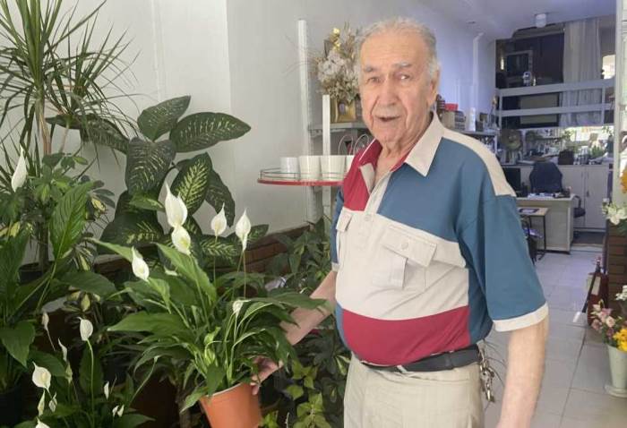 Çiçekleriniz bir bir kuruyorsa sebebi bu hata olabilir Çiçekleriniz bir bir kuruyorsa sebebi bu hata olabilir