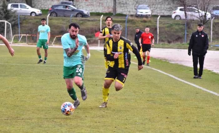 Emirhan’ı durdurmakta zorlandılar | Eskişehirspor Haberleri Emirhan’ı durdurmakta zorlandılar | Eskişehirspor Haberleri