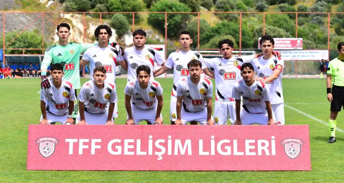 Es Es U19’dan gol dengesi Es Es U19’dan gol dengesi