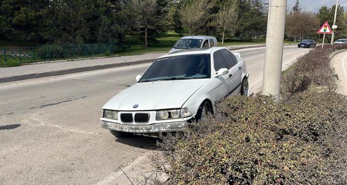 Eskieşhir'de korkutan kaza: 1 yaralı! Eskieşhir'de korkutan kaza: 1 yaralı!