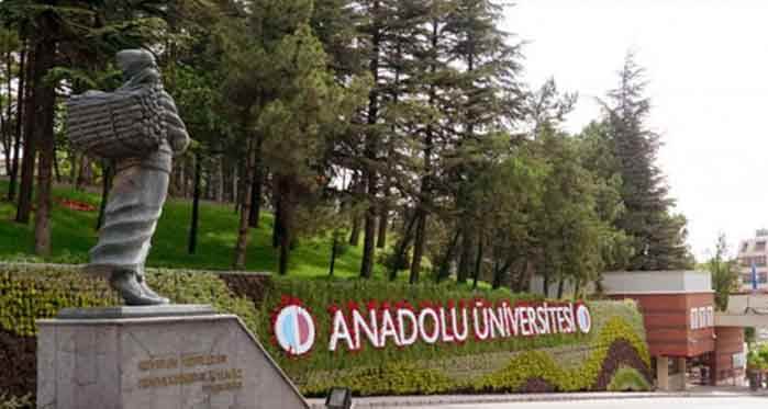 Eskişehir Anadolu Üniversitesi kampüsünde intihar!