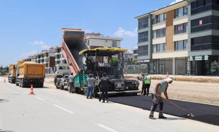 Eskişehir Büyükşehir’den iki mahalleye hizmet veren yolda düzenleme Eskişehir Büyükşehir’den iki mahalleye hizmet veren yolda düzenleme