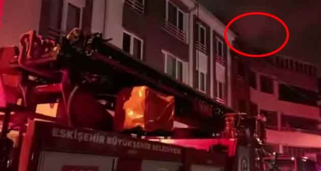 Eskişehir'de 4 katlı binada yangın paniği!