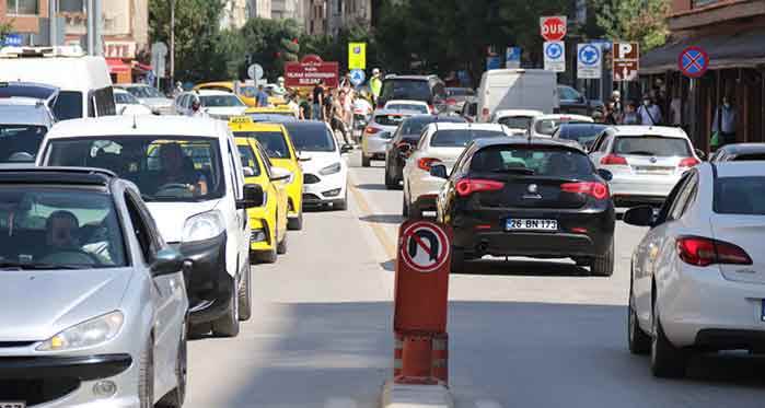 Eskişehir'de araç sayısındaki artış hız kesmiyor