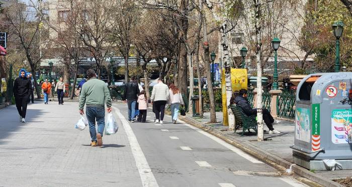 Eskişehir’de bisiklet yolları yayaların işgalinde: Sürücüler tepkili! Eskişehir’de bisiklet yolları yayaların işgalinde: Sürücüler tepkili!