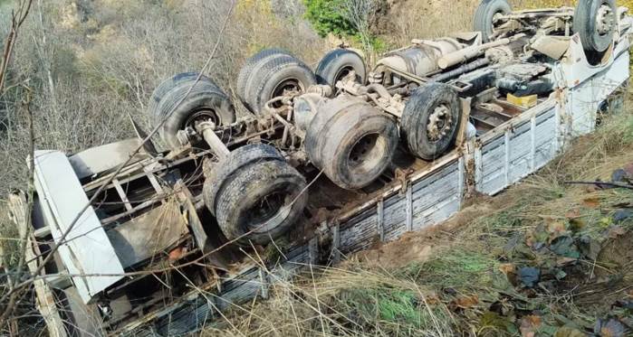 Eskişehir'de feci kaza: Yoldan geçenler görmese...