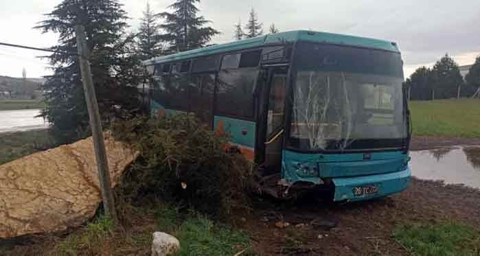 Eskişehir'de halk otobüsü kaza yaptı, 12 yolcusu...