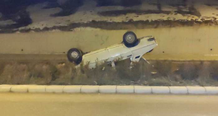 Eskişehir'de kaza: Yolun ortasında bu halde kaldı!