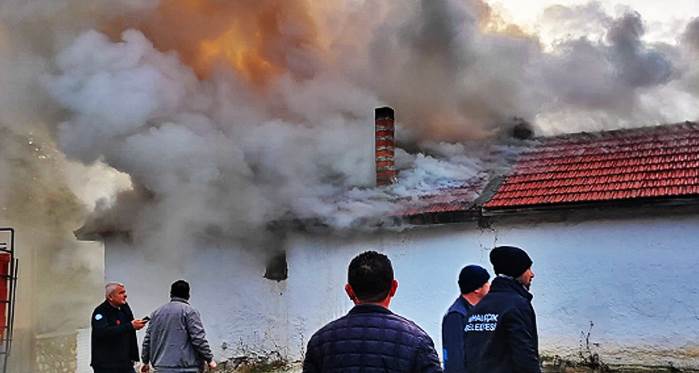 Eskişehir'de korkunç manzara: Alevler içinde kaldı!