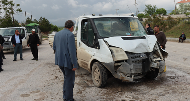 Eskişehir'de maddi hasarlı trafik kazası!