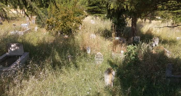 Eskişehir’de mezarlık bakımsızlığa terk edildi: Vatandaş isyan etti! Eskişehir’de mezarlık bakımsızlığa terk edildi: Vatandaş isyan etti!