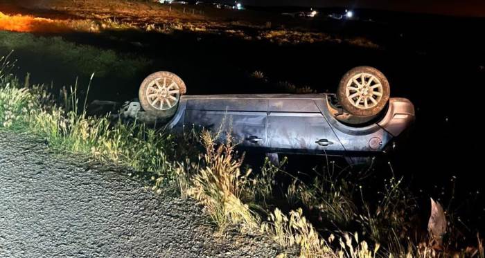 Eskişehir’de takla atan araçtan sağ kurtuldu! Eskişehir’de takla atan araçtan sağ kurtuldu!