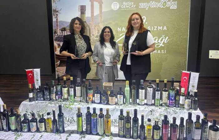 Eskişehir’in zeytinyağı markasına 4 ödül birden! Eskişehir’in zeytinyağı markasına 4 ödül birden!