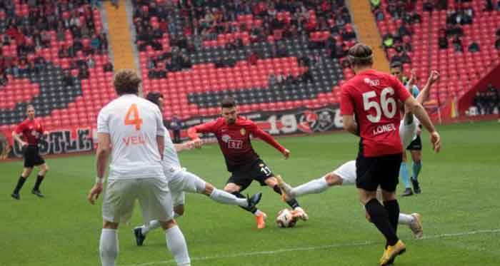 Eskişehirspor - Adanaspor: 0 - 3 (Geniş maç özeti - maç sonucu)