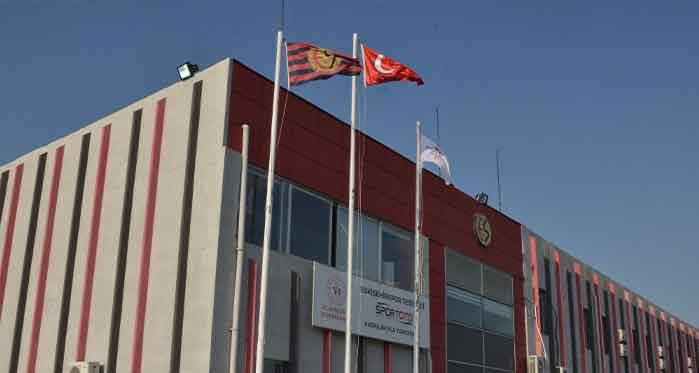 Eskişehirspor'da yönetim çıkmaza girdi!