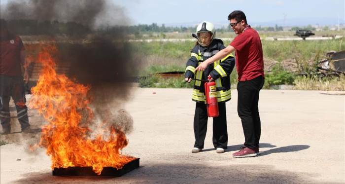 ESTÜ Ulaştırma Meslek Yüksekokulu'nda "Yangın Söndürme Sertifika Eğitimi" düzenlendi