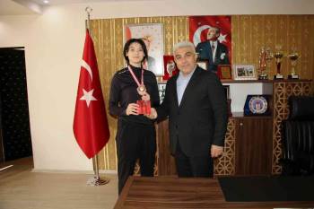 Hisarcık Myo Öğrencisi Sıla Nur Gençer, Dünya Tekvando Şampiyonasında Türkiye’Yi Temsil Edecek
