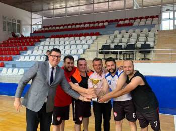 Kurumlararası Basketbol Turnuvası’Nın Şampiyonu Bilecik Belediyesi
