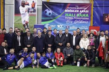 Kütahya’Da Birimler Arası Halı Saha Futbol Turnuvası Düzenlendi
