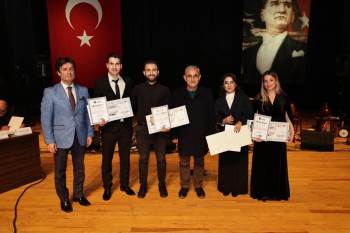 Kütahya’Da Geleneksel Hisarlı Ahmet Türk Halk Müziği Ses Yarışması
