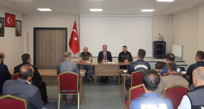 Kütahya’da orman yangınlarına karşı kritik toplantı Kütahya’da orman yangınlarına karşı kritik toplantı