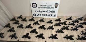 Kütahya’Da Silah Taciri 37 Kurusıkı Tabanca İle Yakalandı
