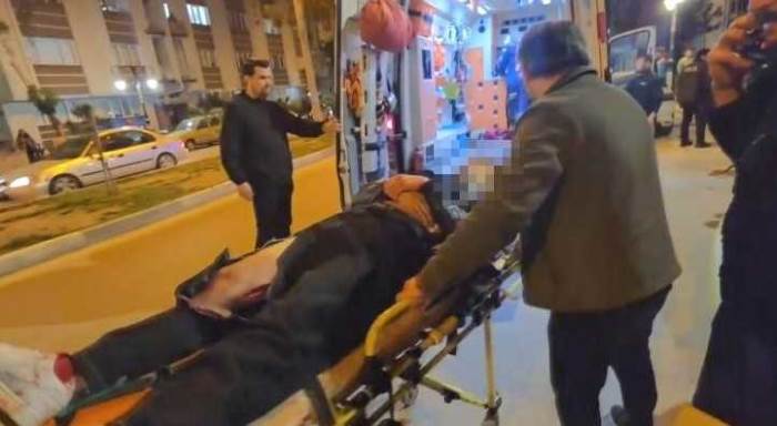 Kütahya’da sokak ortasında bıçaklı saldırı: 2 genç yaralandı Kütahya’da sokak ortasında bıçaklı saldırı: 2 genç yaralandı