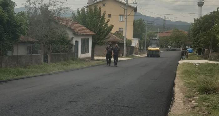Kütahya’da yılların çilesi sona erdi! İki köy sıcak asfaltla buluştu Kütahya’da yılların çilesi sona erdi! İki köy sıcak asfaltla buluştu