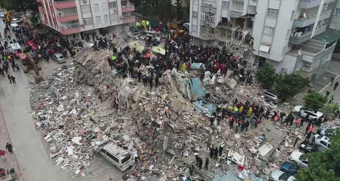 Maraş'ta felaket üstüne felaket: 7.6 büyüklüğünde yeni deprem