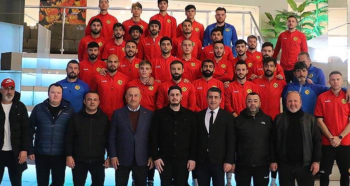 Mevlüt Çavuşoğlu'ndan Eskişehirspor ile ilgili önemli açıklamalar