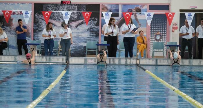 Özel gereksinimli sporcular Kentpark’ta madalya için kulaç attı Özel gereksinimli sporcular Kentpark’ta madalya için kulaç attı