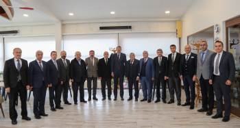 Vali Ali Çelik, ’Ekonomi Toplantısı’Na Başkanlık Etti
